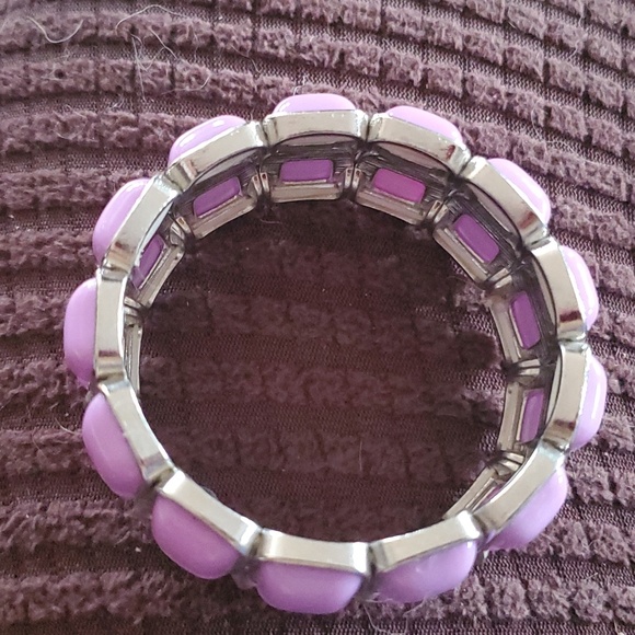 This is a purple  bracelet from paparazzi.  In great shape - Picture 2 of 3